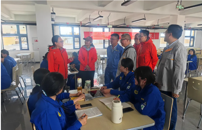 青海大学党委书记李丽荣一行到访九游会集团钾肥出产基地